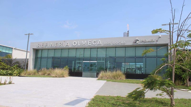 Fachada-De-Refinería-Olmeca